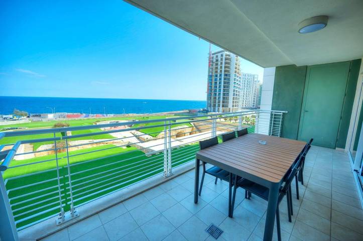 Appartamento per 6 persone, con Balcone e Terrazza nonché Giardino e Piscina a Sliema