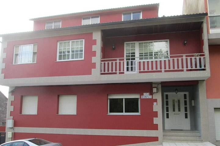 Ganze Wohnung, Bueu: Studio Wohnung 300 Meter Vom Strand in Praia de Beluso (Bueu), Bueu