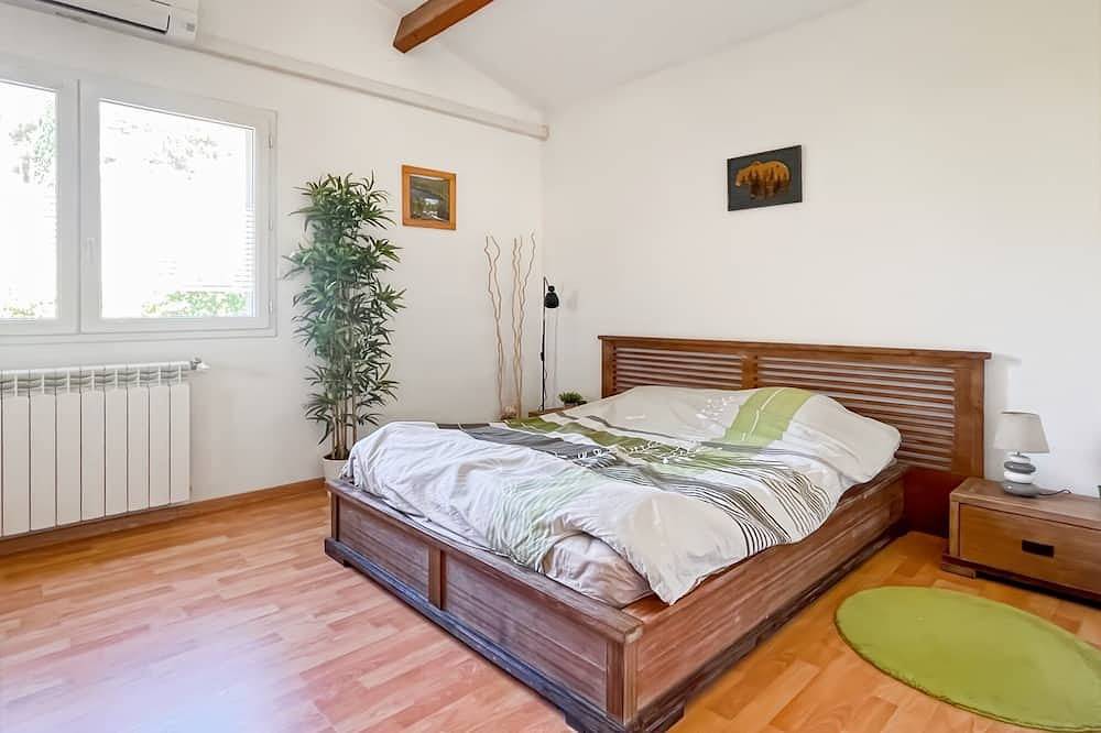 3 to 5 bedroom house with pool, côte bleue in Ensuès-la-Redonne, Istres region