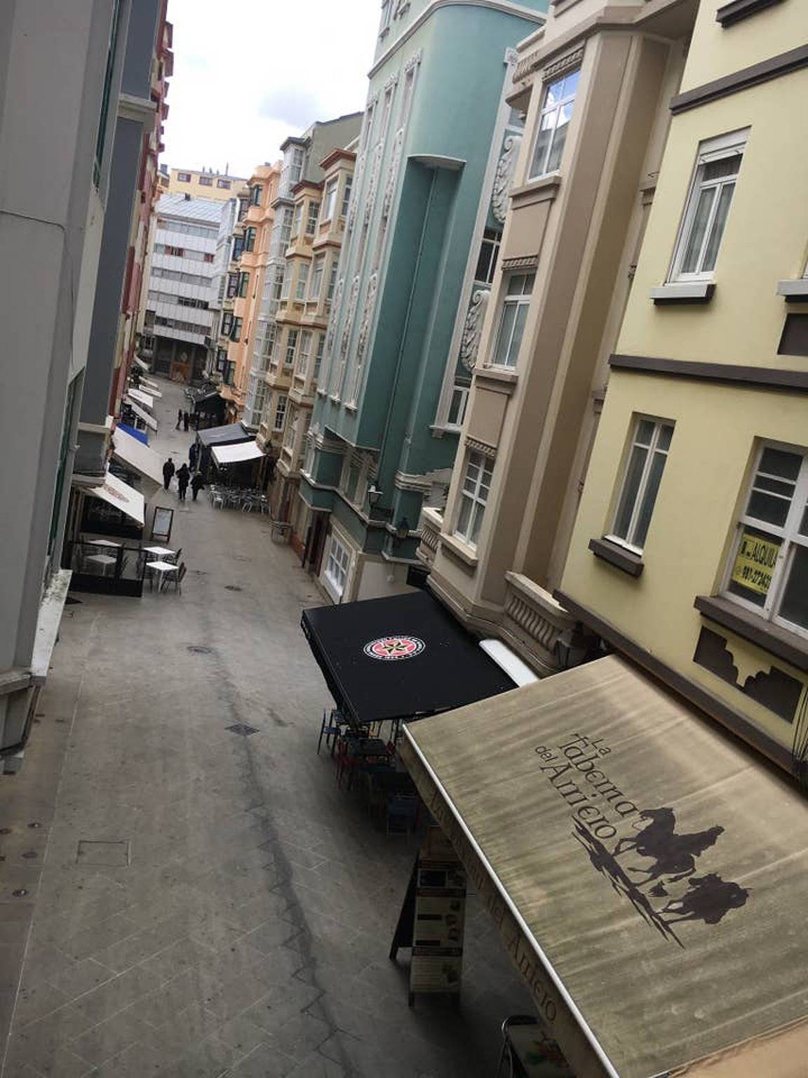 Entire apartment, Spacious apartment in A Coruña 80 m² with parking in La Coruña, Galician Coast