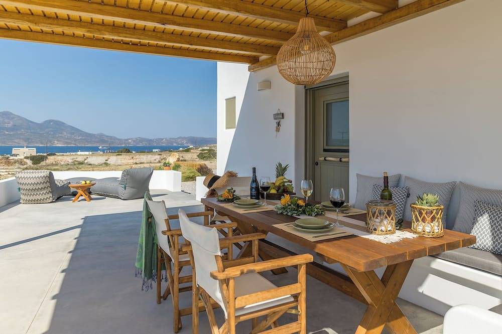 Villa for 3 People in Milos, Cyclades