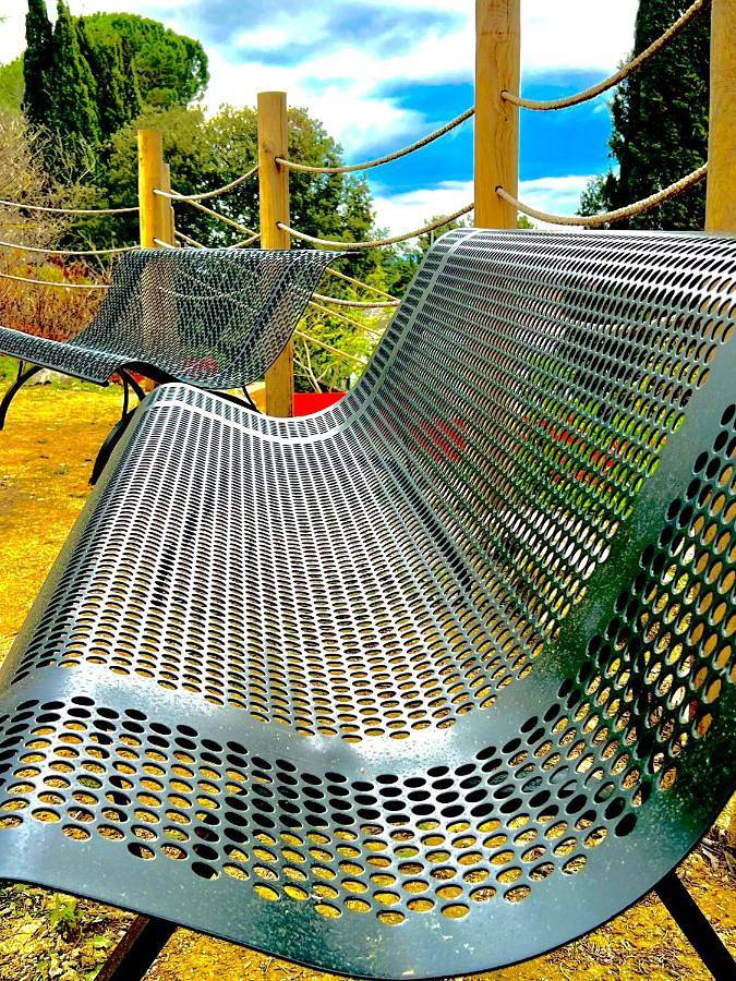 Location de vacances pour 2 personnes, avec piscine ainsi que vue et jardin à Berriac - 3