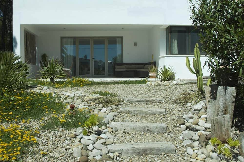 Ganze Wohnung, Fabelhaft moderne Garten-Ferienwohnung in Naturpark mit Meerblick in Los Caños de Meca, Barbate