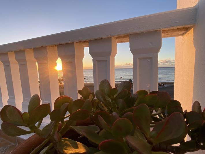 Entire apartment, Bright beachside apartment for 3 people with WiFi in La Puntilla, Valle Gran Rey