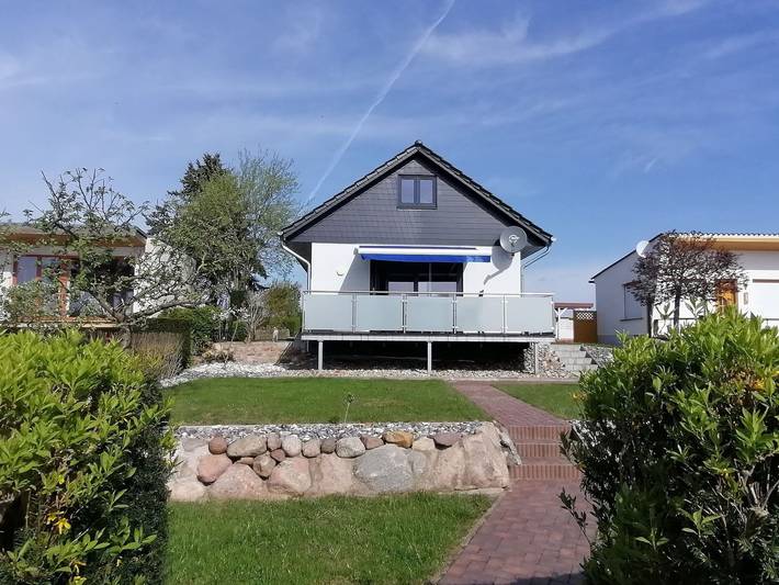 Ferienwohnung für 2 Personen, mit Garten und Seeblick an der Ostsee