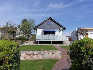 Ferienwohnung für 2 Personen, mit Garten und Seeblick in Sauzin