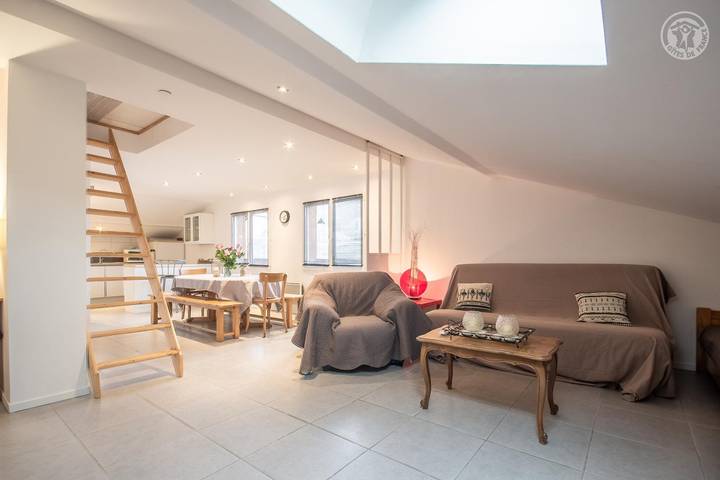 Gîte pour 4 personnes, avec jardin à Marthod