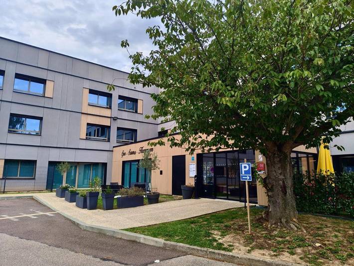Hôtel pour 2 personnes, avec Terrasse et Jacuzzi ainsi que Jardin et Sauna