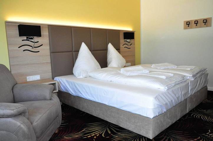 Hotel für 4 Personen, mit Terrasse und Garten sowie Sauna in Altjellingsdorf - 2