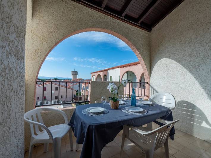 Appartement de vacances pour 4 personnes, avec vue ainsi que bassin pour enfant et terrasse