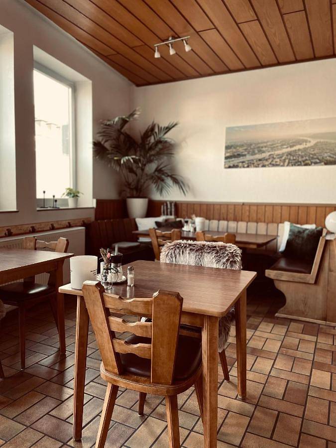 Hotel-Pension Hommen in Luetzel, Coblence