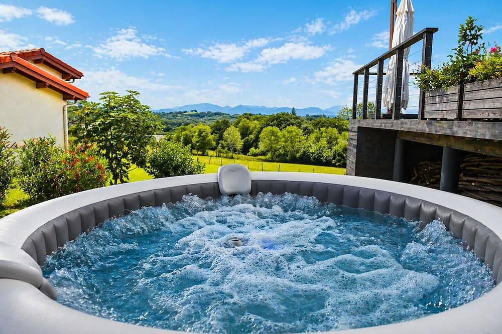 House 10 pers- Spa vue Montagnes - Beaches 20 min in Saint-Pierre-d'Irube, Bayonne region