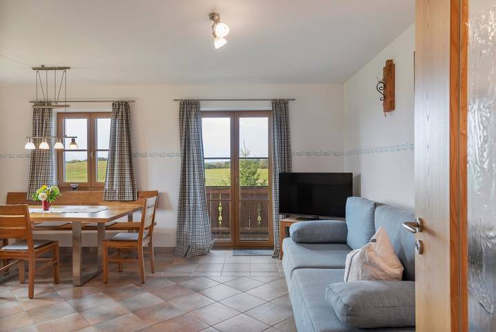 Entire apartment, Apartment 'Für 2 Personen 53 M²' with Balcony and Wi-Fi in Egling, Tölzer Land