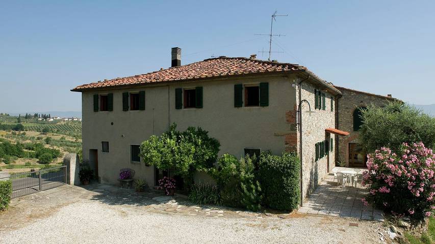 Agriturismo per 2 persone, con idromassaggio e giardino nonché piscina in Quarrata