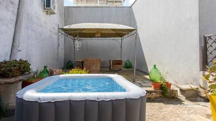 Gîte pour 6 personnes, avec balcon à Ugento
