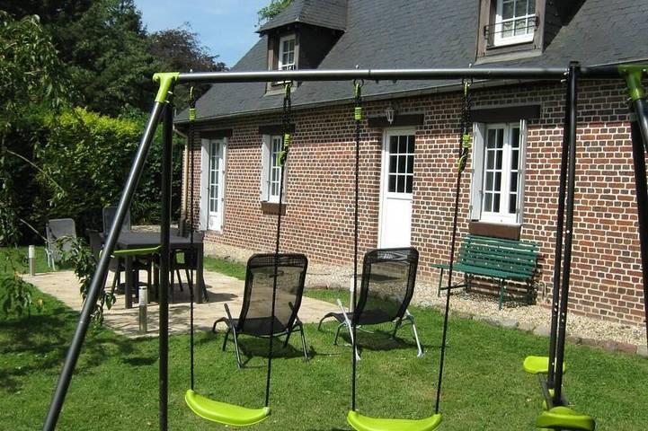 Location de vacances pour 6 personnes, avec terrasse et jardin dans Fresquiennes