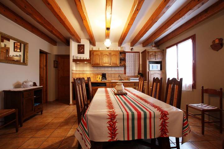 Gîte pour 8 personnes, avec jardin à Saint-Étienne-de-Baïgorry - 3