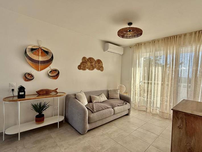 Gîte pour 4 personnes, avec terrasse et vue dans Plage de Bois Jolan