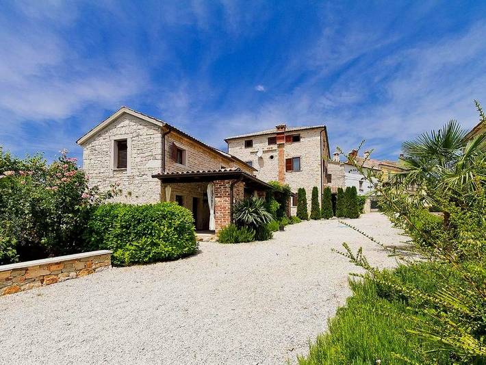 Villa pour 16 personnes, avec piscine ainsi que jardin et jacuzzi à Barat - 4