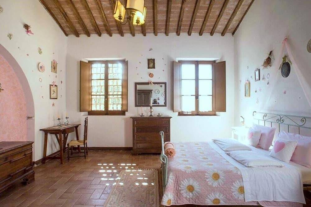 Podere Rapolano - Tuscan villa with private pool in Asciano, Siena Provinz