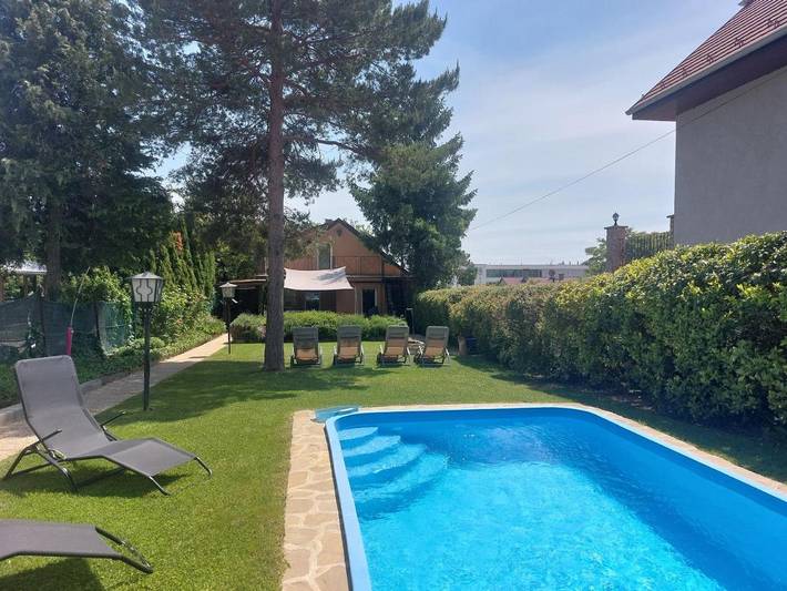 Ferienhaus für 6 Personen, mit Whirlpool und Terrasse sowie Garten und Pool in Balatonfüred - 4