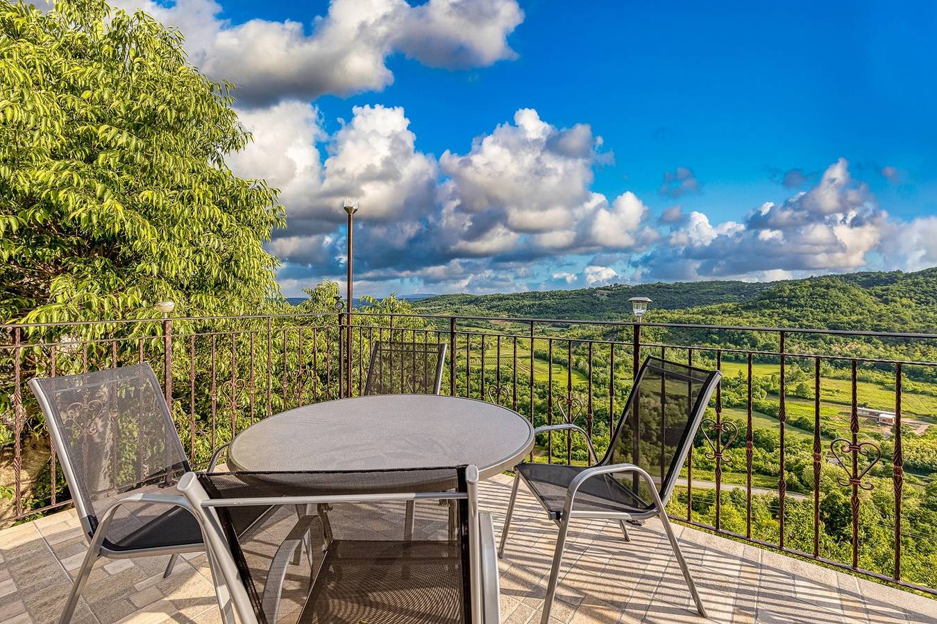 Ganze Wohnung, Panorama Apartment A1 in Pićan, Zentralistrien