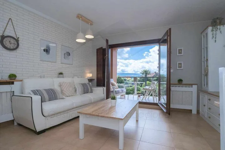 Ferienwohnung für 5 Personen, mit Pool und Balkon - 1