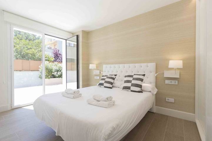 Appartamento intero, Brunet I | The Rentals Collection in Playa de la Concha, San Sebastian