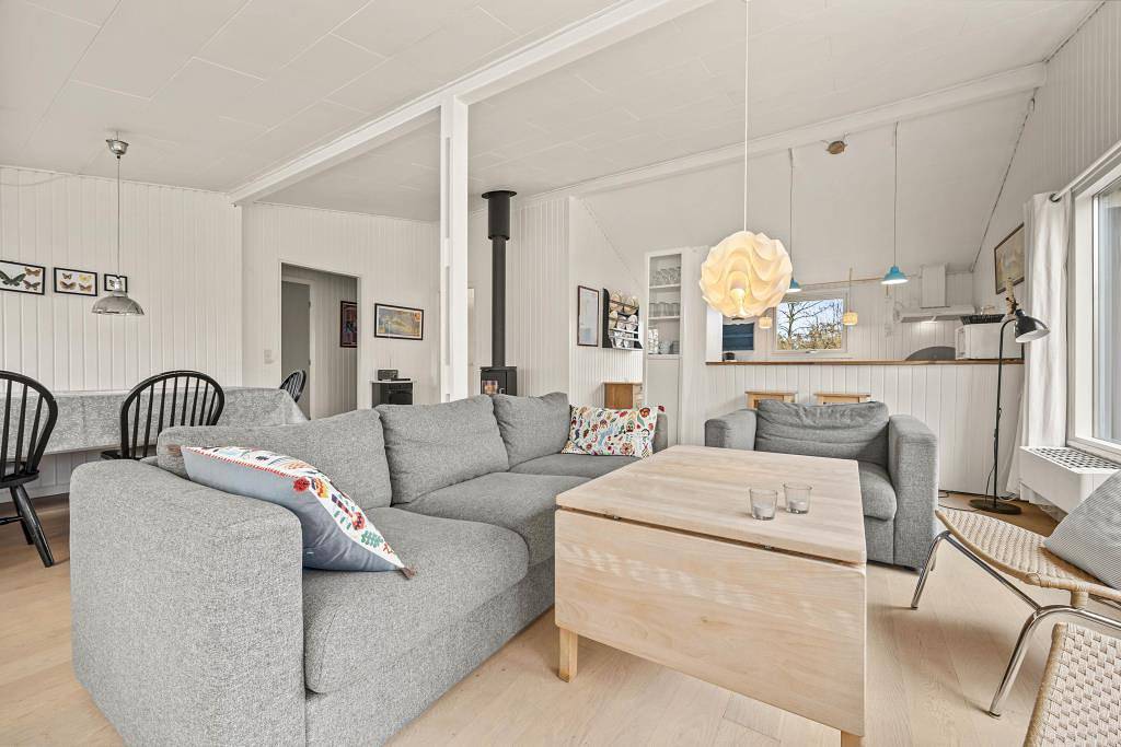 Cosy holiday home with lake view in Rindby, Fanø