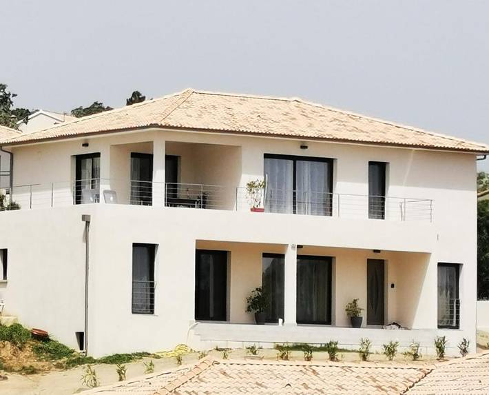 Gîte pour 4 personnes, avec vue et balcon à Taglio-Isolaccio - 2