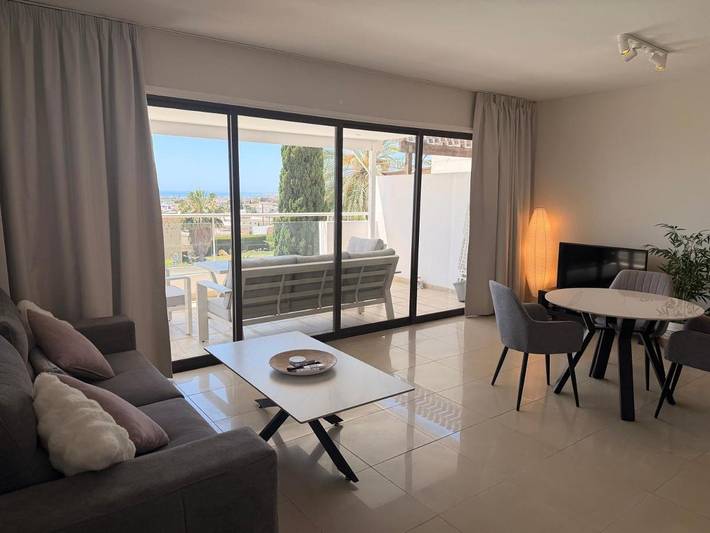 Gîte pour 3 personnes, avec jardin ainsi que vue et piscine dans Oróklini - 4
