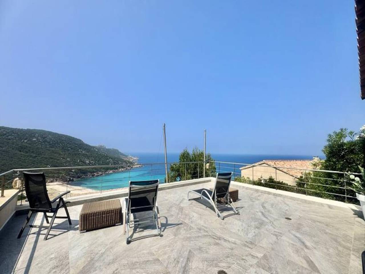 Appartement entier, Villa à Tizzano avec Vue sur Mer in Tizzano, Sartène