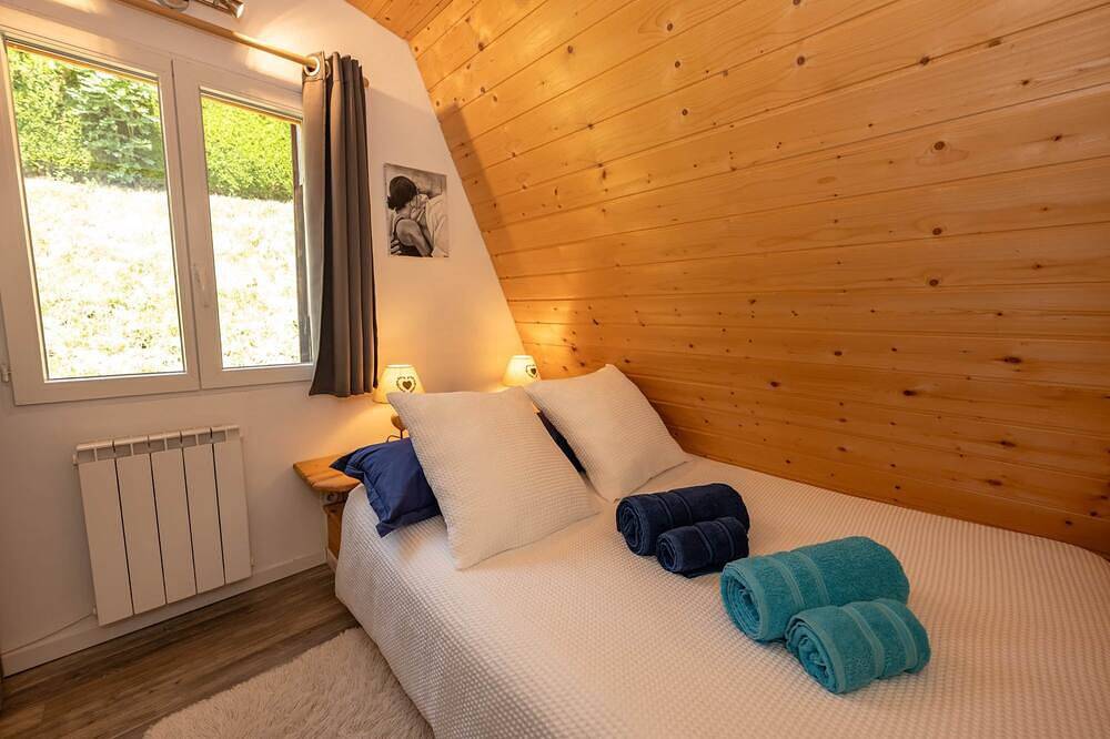 Nouveau chalet romantique à la montagne avec jacuzzi et sauna privatif in Mouthe-Lac et Mont d’Or, Französischer Jura