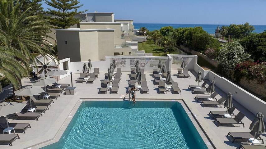 Hôtel pour 2 personnes, avec piscine ainsi que jardin et sauna