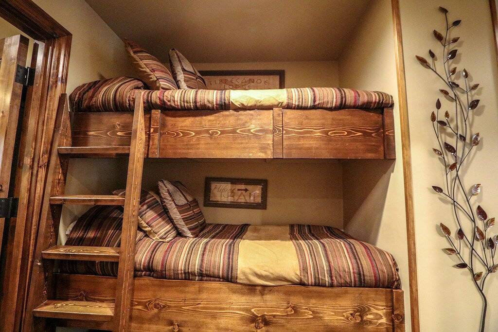 Ganze Wohnung, Snowcreek Ii 269 Pet-Friendly, Remodeled, On the Snowcreek Meadow by Redawning in Mammoth Lakes, Mammoth Mountain