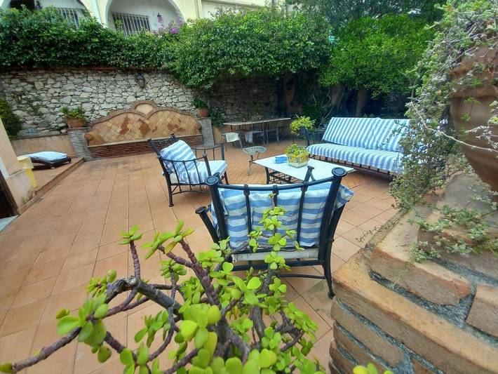 Villa for 6 people, with garden and balcony in Taormina