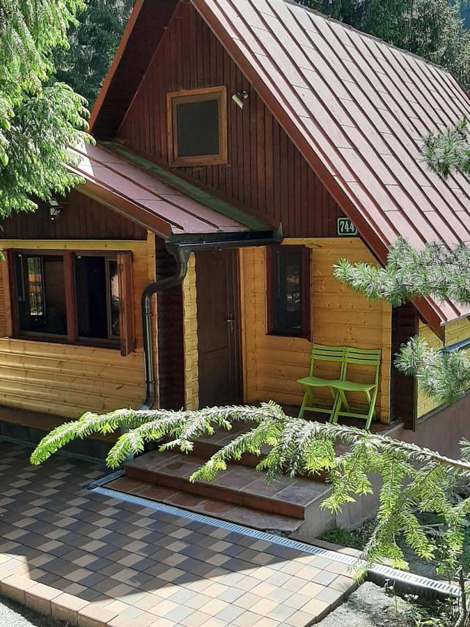 Gîte pour 8 personnes, avec vue et jardin, animaux acceptés