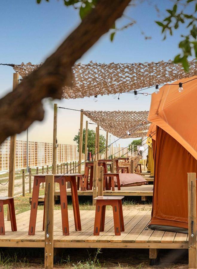Tent in Ilha de Faro, Montenegro (Faro)