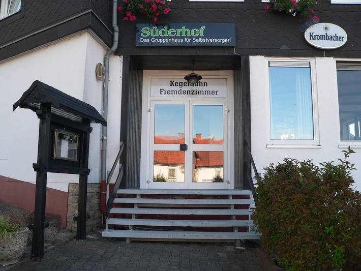 Luxus-Ferienhaus für 30 Personen, mit Terrasse in Diemelsee