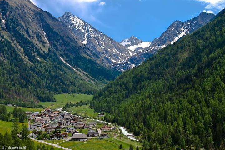 Ferienwohnung für 4 Personen, mit Balkon und Terrasse in Gries
