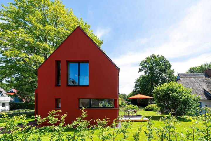 Luxus-Ferienhaus für 4 Personen, mit Terrasse und Garten in Prerow