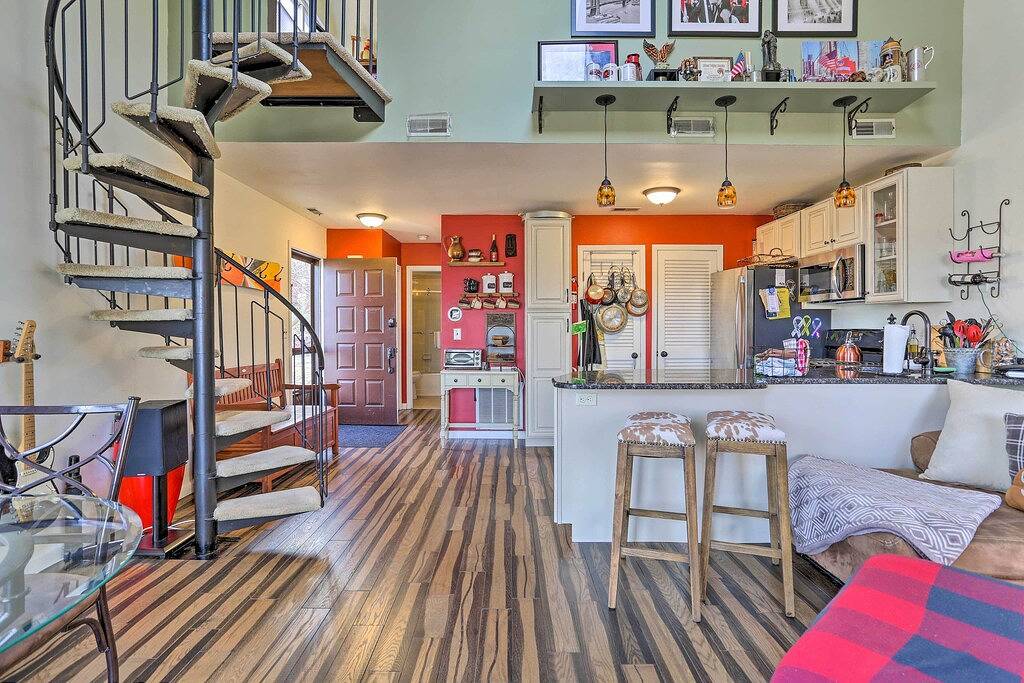 Ganze Wohnung, Mountain Creek Condo w/ Grill: Walk to Lifts! in Mountain Creek