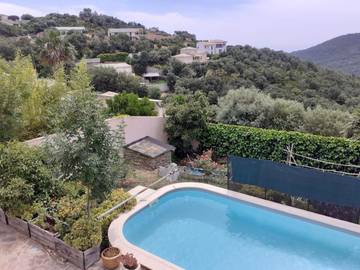 Chambre d’hôte pour 2 personnes, avec piscine ainsi que vue et jardin, animaux acceptés à Santa-Maria-di-Lota