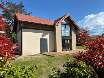 Location de vacances pour 8 personnes, avec jardin à Reignier-Ésery