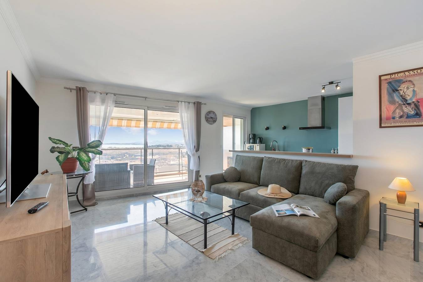 Appartement entier, Appartement de vacances pour 4 personnes avec piscine in Nice, Côte méditerranéenne (France)