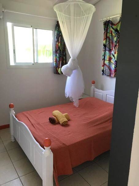 Parc de vacances pour 2 personnes, avec piscine ainsi que jardin et vue, animaux acceptés à Grand-Bourg - 4