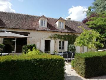 Gîte pour 14 personnes, avec jardin à Bruère-Allichamps