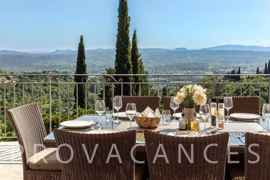 Holiday house with heated pool and views in Montauroux in Montauroux, Costa mediterránea (Francia)