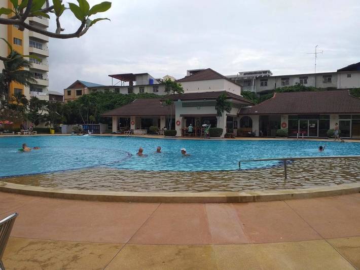 Alojamiento y desayuno para 3 personas, con jardín además de piscina y piscina para niños - 1