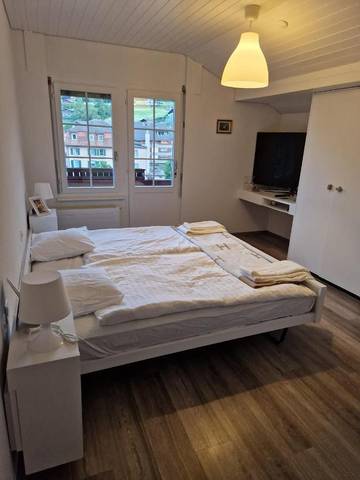 Hôtel pour 2 personnes, avec terrasse et vue, animaux acceptés à Spiez